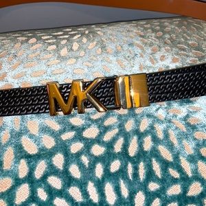 Michael Kors reversible belt